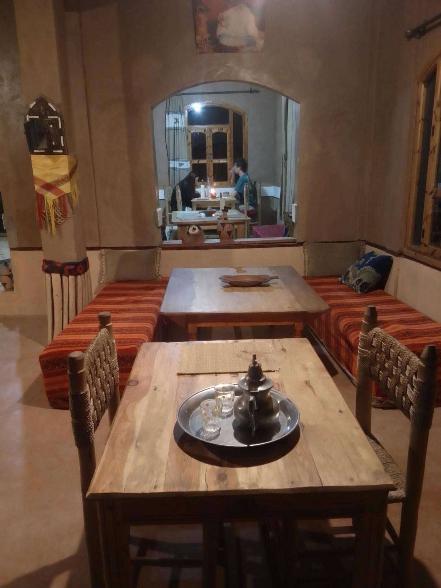 Riad Pizzeria Marhaba Akhendachou n'Ait Ouffi Экстерьер фото