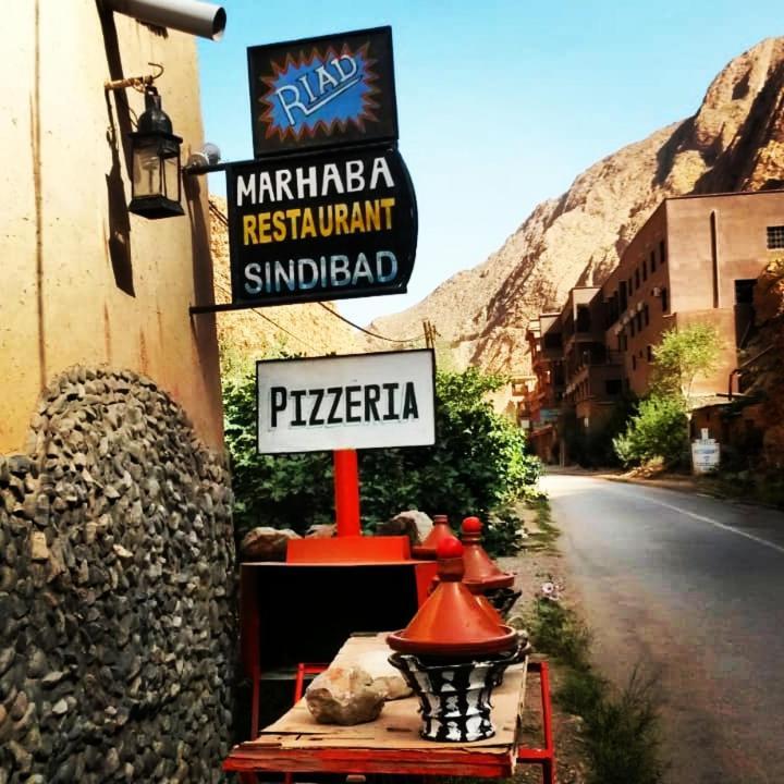 Отель Riad Pizzeria Marhaba Akhendachou n'Ait Ouffi Экстерьер фото